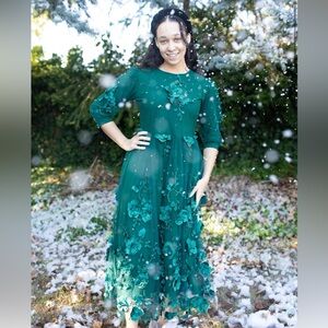 👗Elegant Green petal Dress 👗